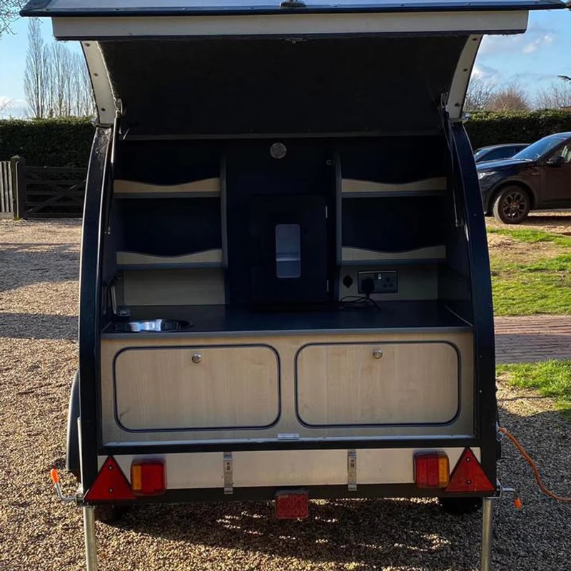 カスタムRVキャンピングカー、アウトドアアドベンチャー用トラ - Outdoor Adventure Rv のレビューと価格
